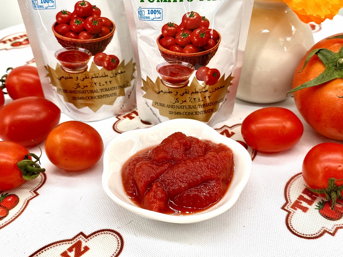 Stand pouch tomato paste 70g Concentration 22-24% Customize your brand